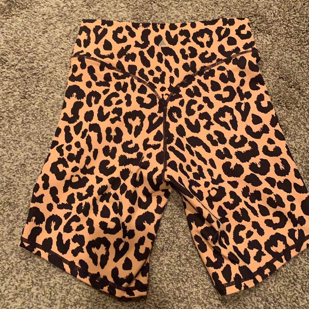NEW Balance Rider Short Ascend - KING CHEETAH